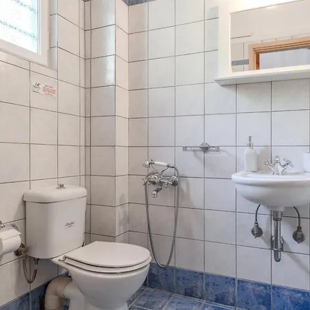 Helianthos Villa *