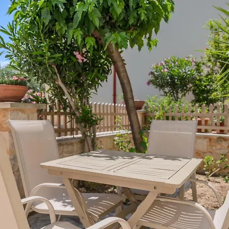 Villa Helianthos *