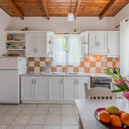 Helianthos Villa *